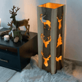 Individualisierbare Holzsäulen-Lampe Forest Glow mit Gravur
